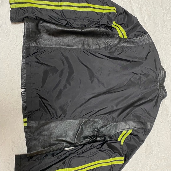 Wilsons Leather Ladies Motorcycle Jacket - Picture 7 of 7